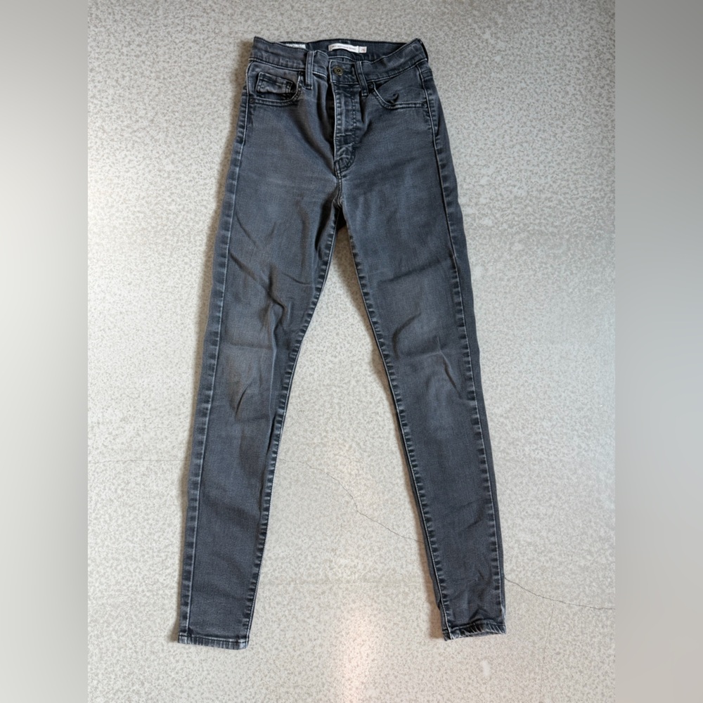 Signature by Levi Strauss Women's Gray Skinny Jeans